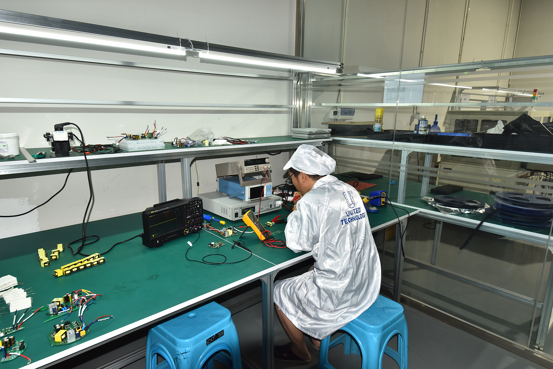 PCBA workstation
